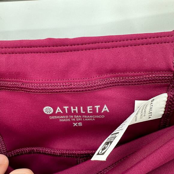 ATHLETA Plum Contender Capri Active Leggings // XS - Picture 7 of 11